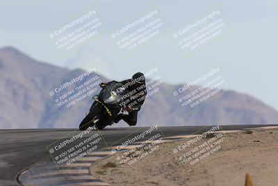 media/Nov-16-2025-Race Pace (Sun) [[8c5fa54630]]/Non Verified Riders (1st 20 Minutes)/6-Turn 12 (2pm)/